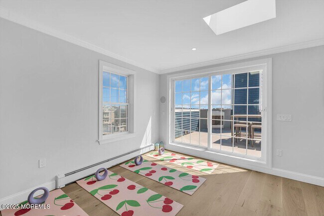 Building Photo - 141 Vanard Dr