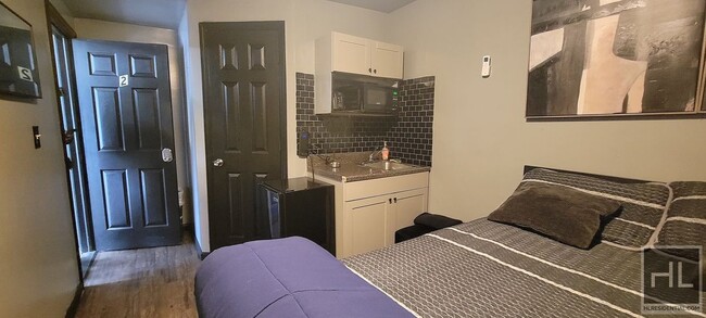 Building Photo - Furnished Room for Rent – Private Bathroom...