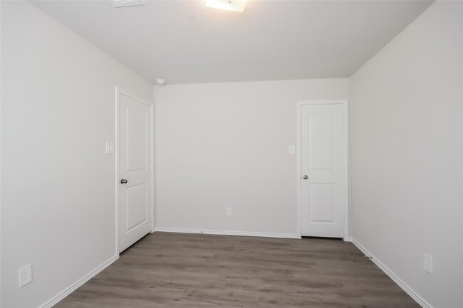 Building Photo - 4807 Banyan Tree Trl