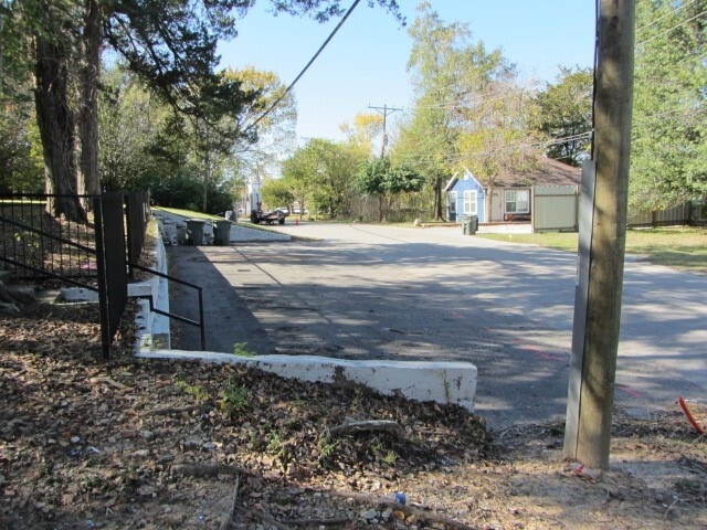 Building Photo - 505 13th St