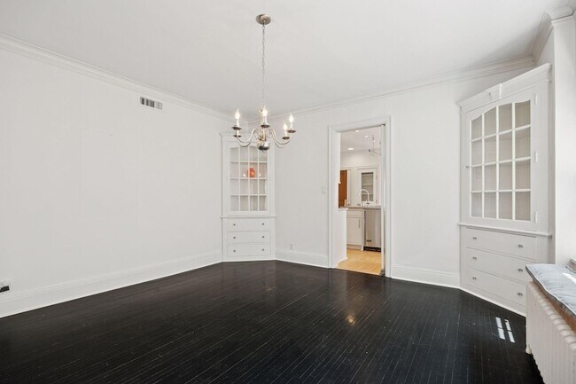Building Photo - 1785 Dupont Ave S
