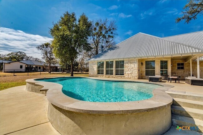 Building Photo - 8301 Brewer Ln