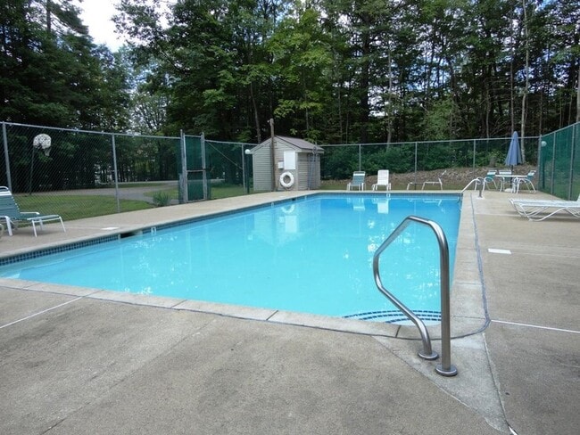 Building Photo - 24 Harmony Ln