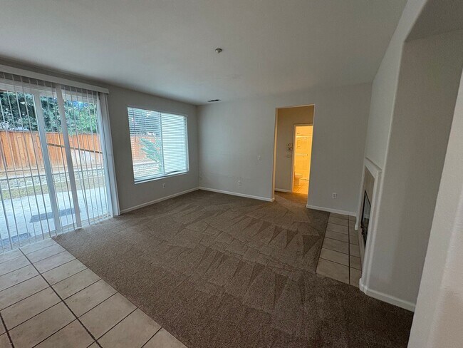 Building Photo - Great Two Story Large Bedroom, Bath Downst...