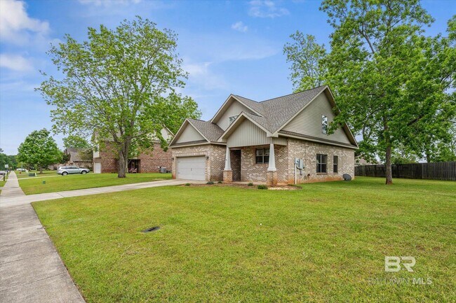 Building Photo - 8795 Bainbridge Dr