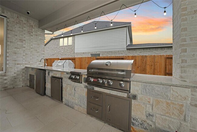 Building Photo - 413 Stratus View Ct