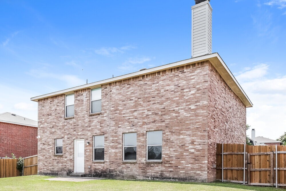 Building Photo - 1222 Wisdom Dr