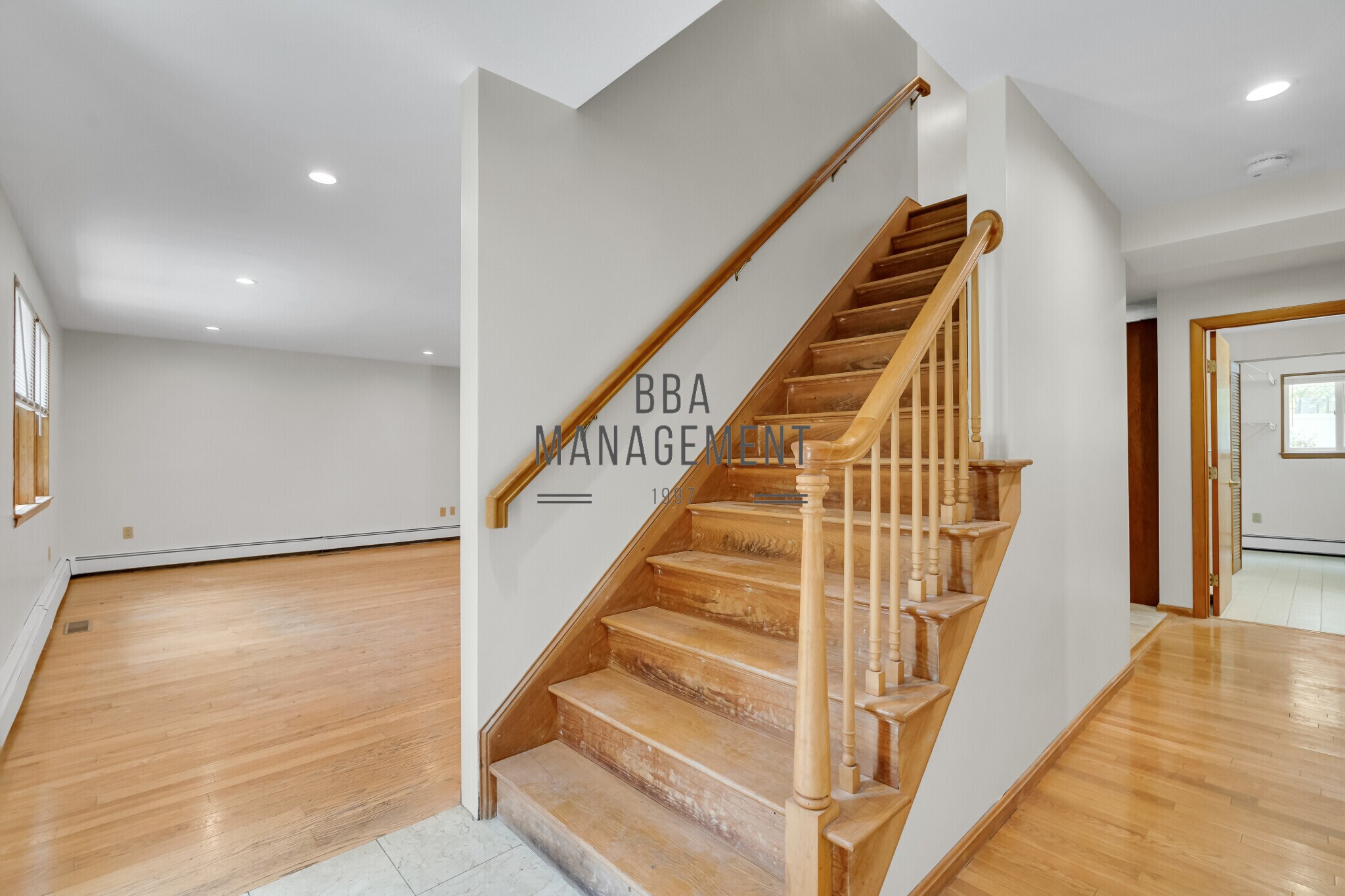 Building Photo - 115 Rowe St