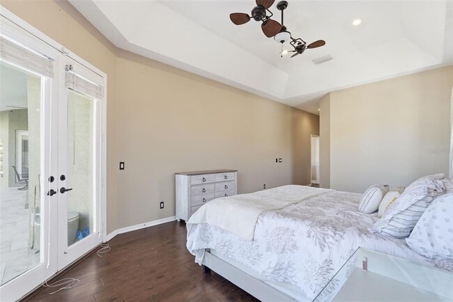 Building Photo - 909 Allegro Ln