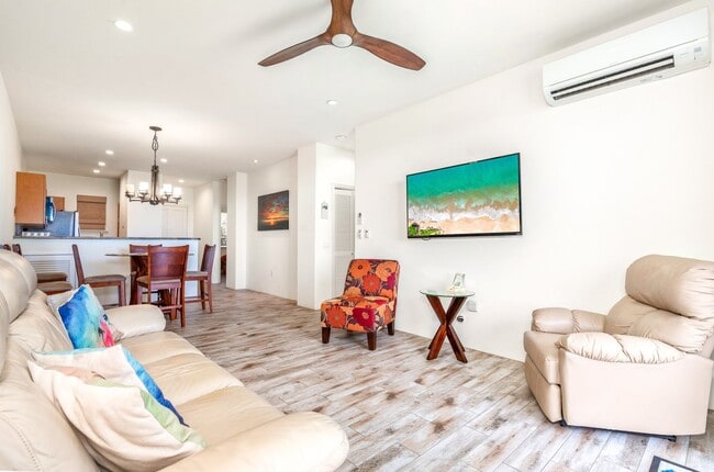 Building Photo - Beautifully Fully Furnished 2 Bed, 2 Bath ...