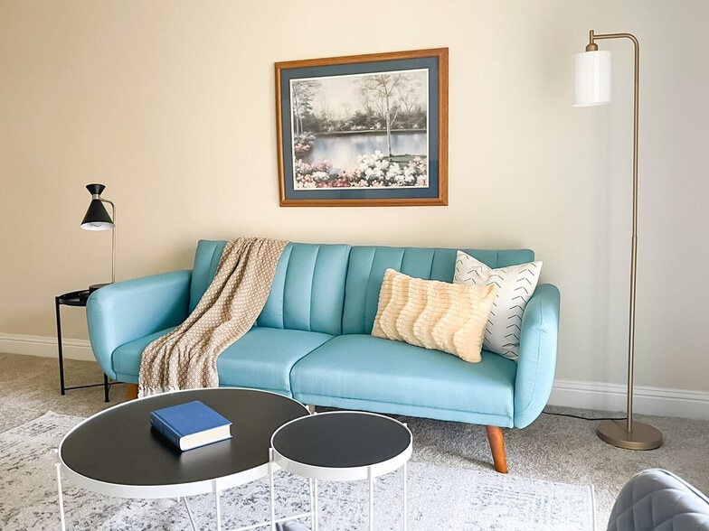 Building Photo - 12701 N Pennsylvania Ave