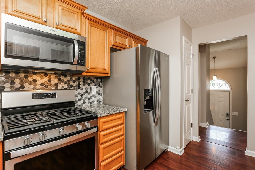 Building Photo - 639 Sheffield Ct