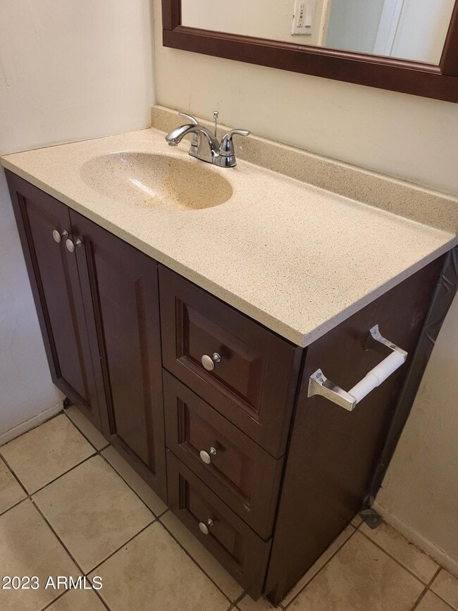 Building Photo - 1851 E Yale St