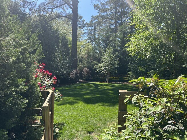 Building Photo - 7501 Three Chopt Rd