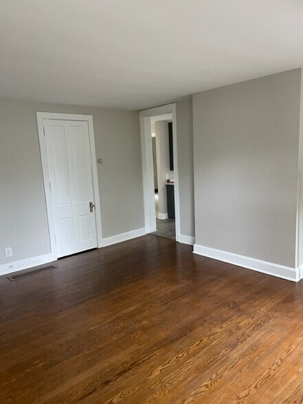 Building Photo - 1360 S Arch Ave