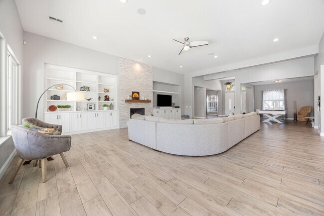 Building Photo - 49392 Hohokam River St