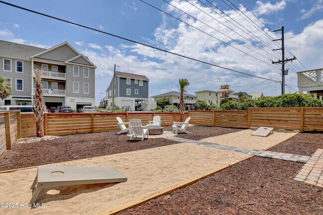 Building Photo - 1401 S Shore Dr