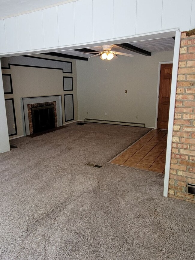 Building Photo - 3915 S Orchard Ct