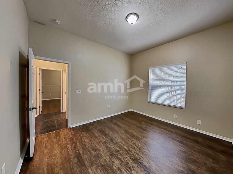 Building Photo - 10042 Cypress Shadow Ave