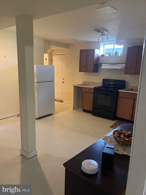 Building Photo - 10702 Blossom Ln