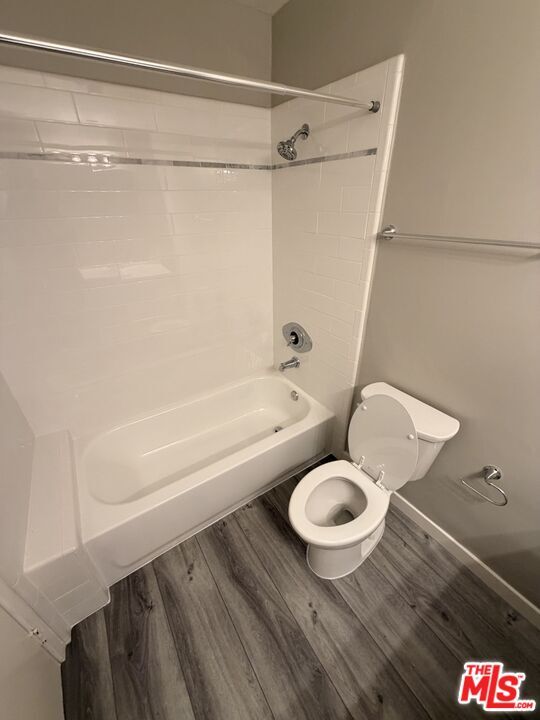 Building Photo - 4550 Overland Ave