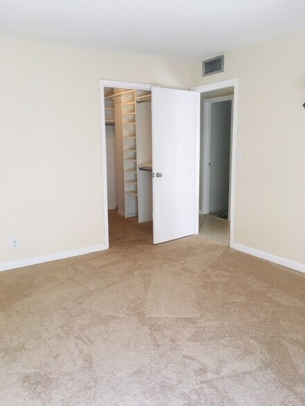 Master Bedroom - 2420 Diana Dr