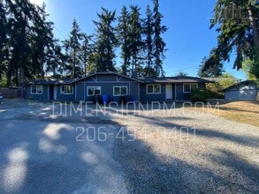 Building Photo - FC 1726-1728 112th Tacoma