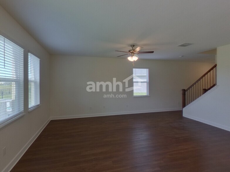 Building Photo - 1045 Island Pond Dr