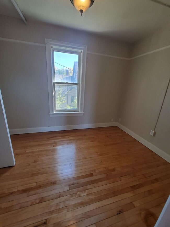 Interior Photo - 800 E Chambers St./3010 N Fratney St. (6 U...