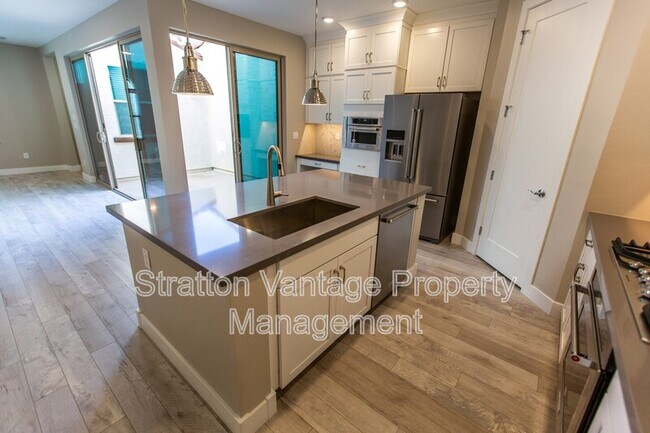 Building Photo - 3855 S McQueen Rd