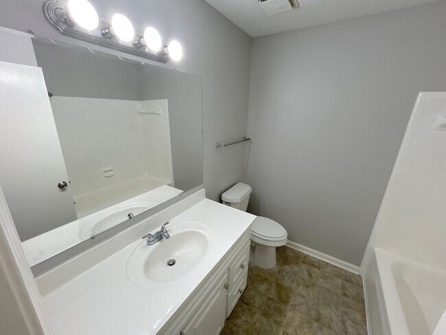 Building Photo - 3319 Kristy Dr