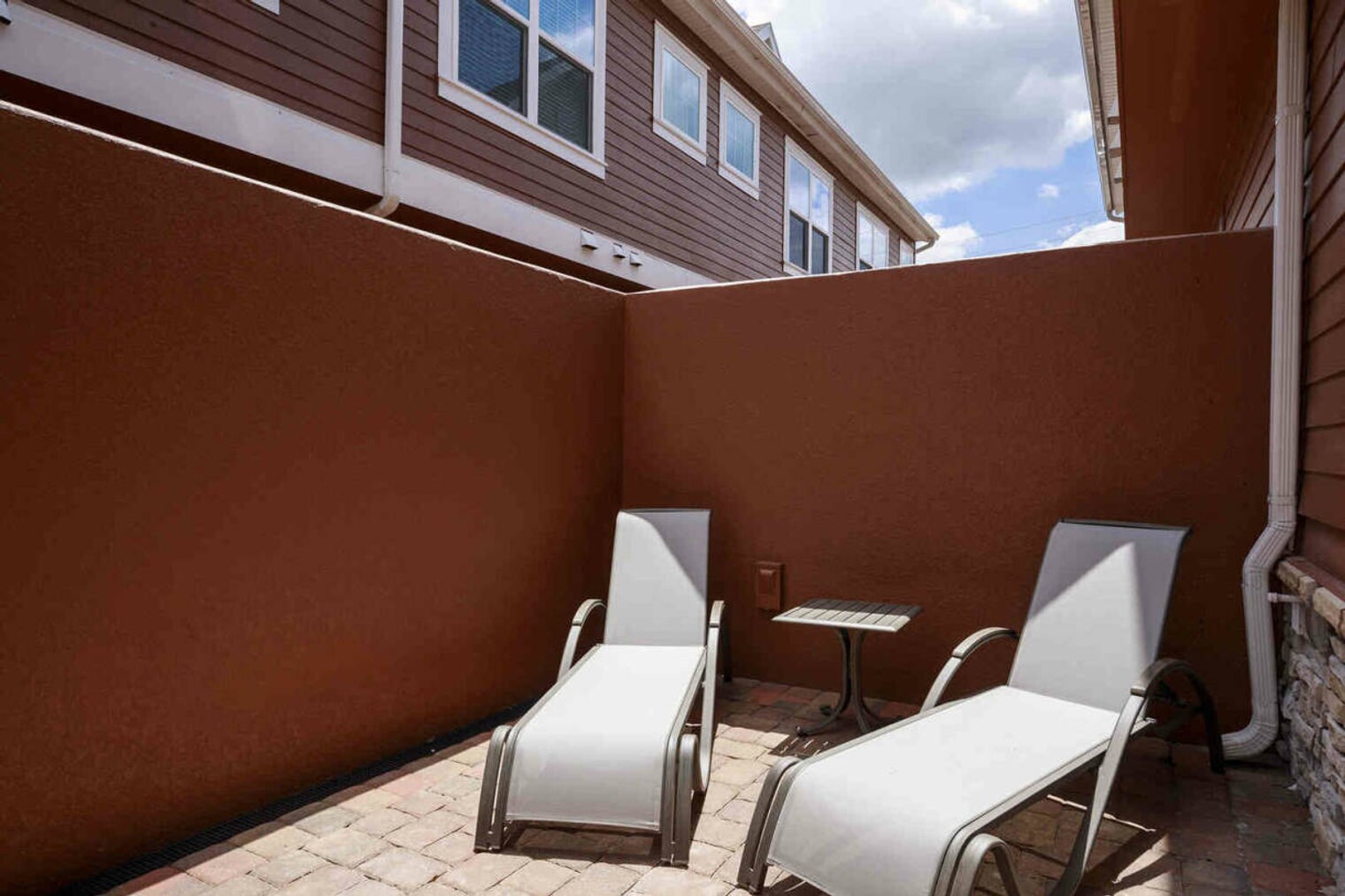 Building Photo - 7590 Sunny Dreams Ln