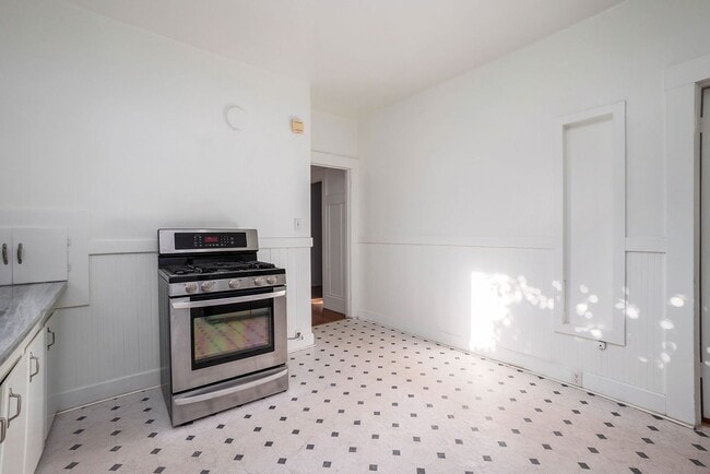 Building Photo - 1612 Gould Ct