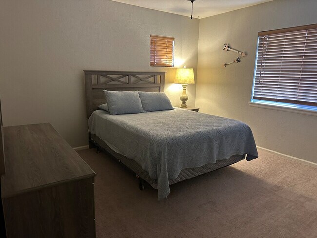 Building Photo - 11987 Bolton Dr