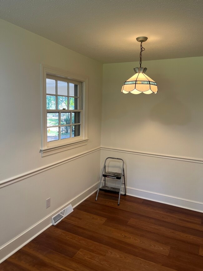 Building Photo - 4718 Rembert Dr