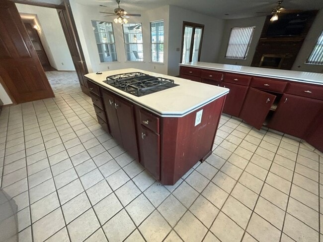 Building Photo - 3 Bedroom 2 Bathroom with a Bonus Room and Pool in the El Diamante School District!