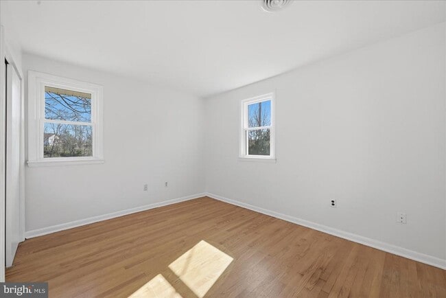 Building Photo - 210 Stafford Dr