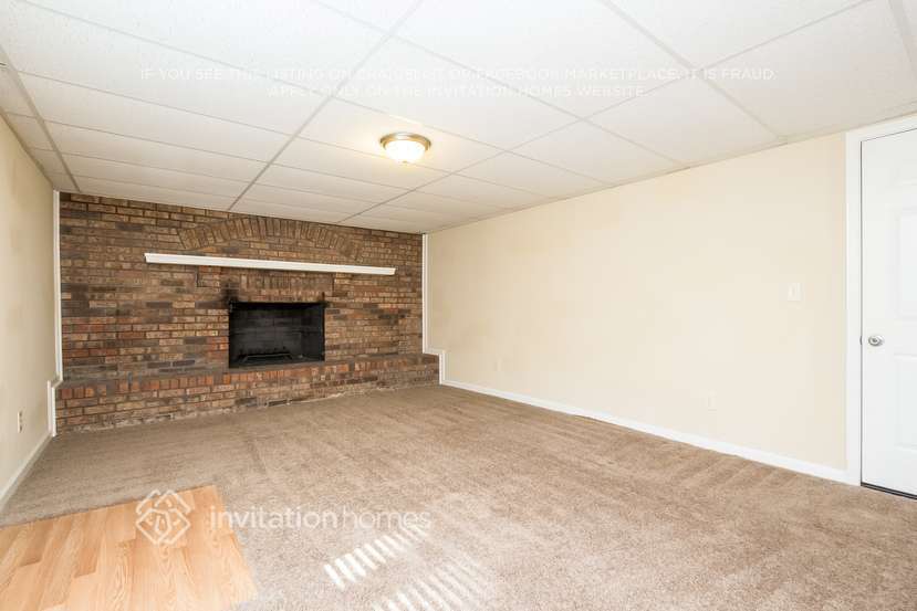 Building Photo - 1908 Englewood Way SW