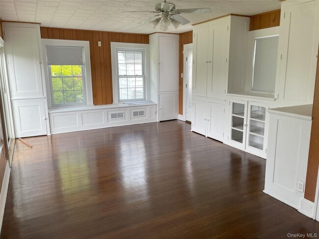 Building Photo - 56 Nassau Blvd
