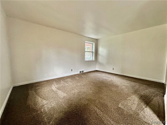 Building Photo - 12 Latona Ct