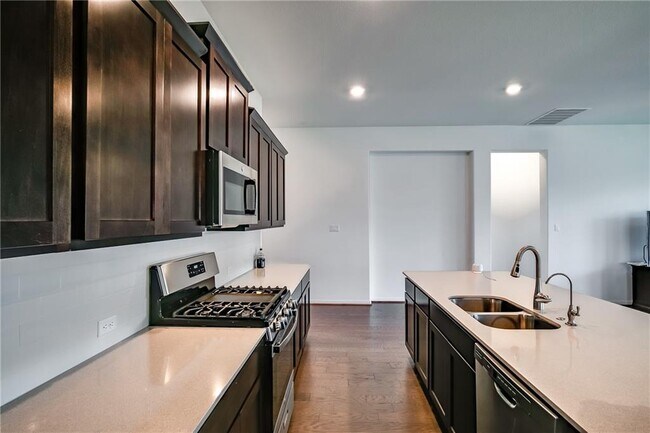 Building Photo - 149 Coronella Dr