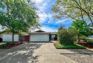Building Photo - Updated Three Bedroom Napa Home