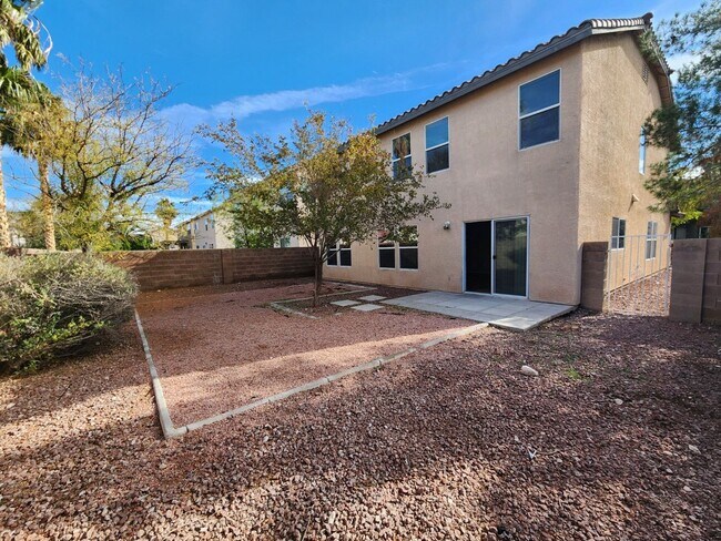 Building Photo - Beautiful former Model Home located near S...