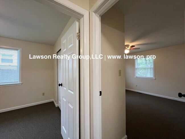 Building Photo - 1022 Niagara Rd