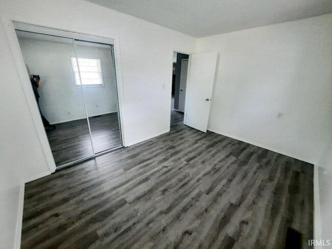 Building Photo - 3007 W Cypress Dr