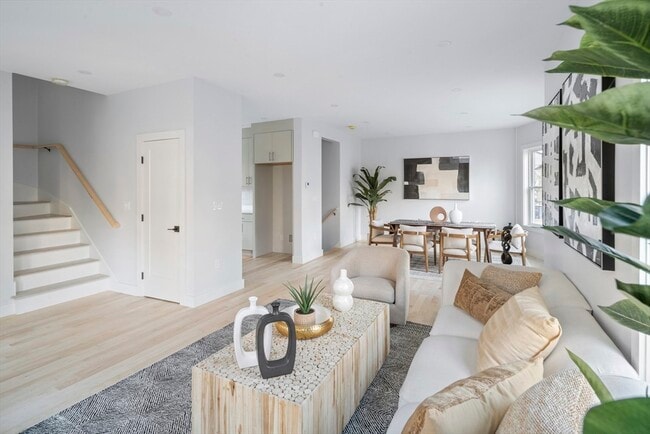 Building Photo - 315 Pearl St