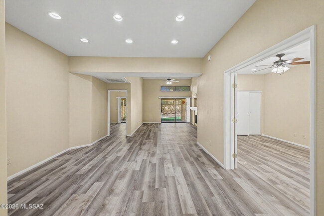 Building Photo - 5250 Woodspring Dr
