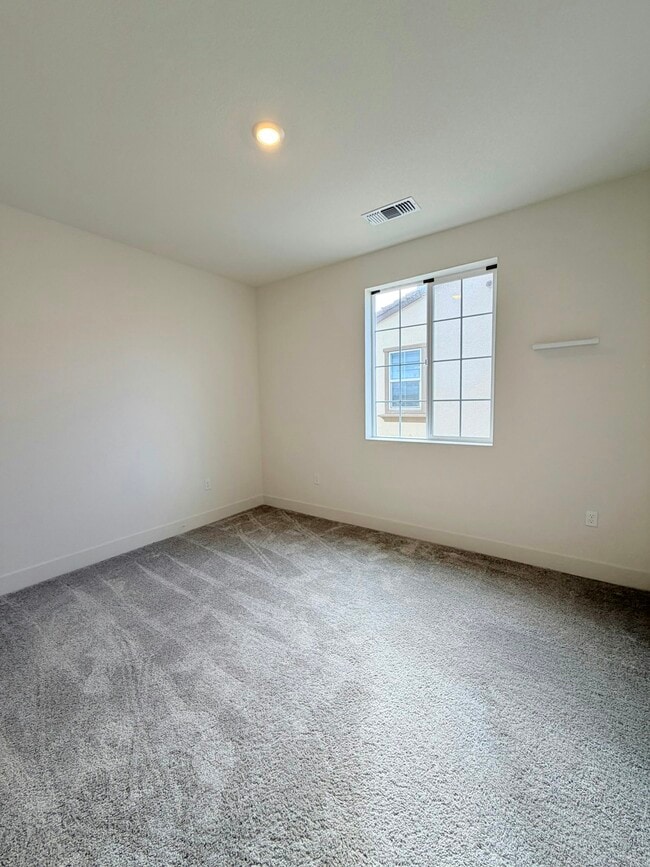 Building Photo - 5242 Upton Ave