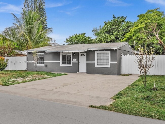 Building Photo - 1624 S 23rd Ave