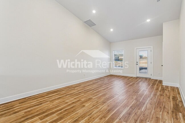 Building Photo - 1738-1738 S Hickory Creek St